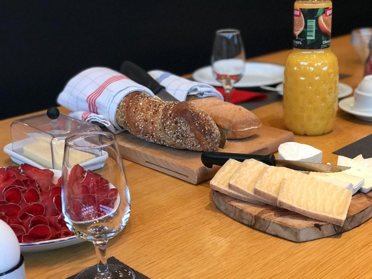 Bnb Vino Veritas Salgesch エクステリア 写真