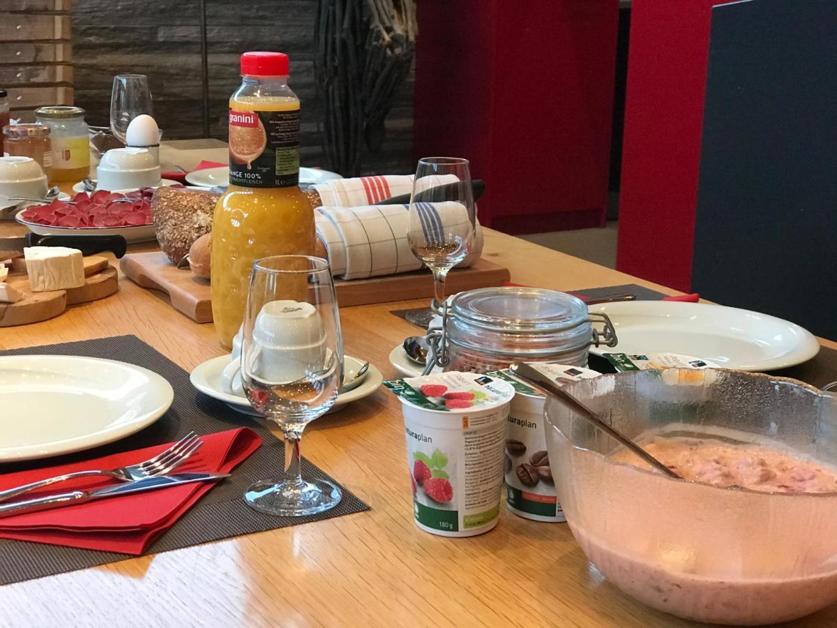 Bnb Vino Veritas Salgesch エクステリア 写真